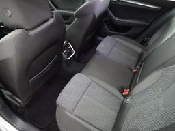 Notranja slika - Škoda Octavia - 2.0 TDI Style DSG 110 kW.NEMŠKA.LED.ACC.KLJUKA.PDC - 14 - Predogledna slika