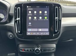 Zunanja slika - Volvo XC40 - B3 P Core AT DCT - 16 - Predogledna slika