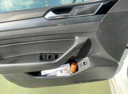 Zunanja slika - VW Arteon - 2.0 TDI avt. 110kW R-Line LED.NAVI.KAMERA.PDC - 15 - Predogledna slika