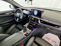 Zunanja slika - BMW Serija 5 - 530d xDrive Touring Avt. - 4 - Predogledna slika