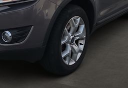 Zunanja slika - Ford Kuga - 2.0 TDCI 103kW DPF 4x2 Titanium - 6 - Predogledna slika