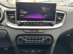 Zunanja slika - KIA Ceed - SW 1.5 T-GDi LX Champion+ ISG. M T 103 kW - 14 - Predogledna slika