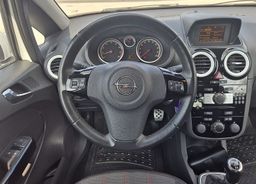 Zunanja slika - Opel Corsa - 1.4 16V BLACK   WHITE °ALU 16 °AVT. KLIMA °ODLIČNA - 10 - Predogledna slika