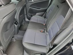 Zunanja slika - Hyundai Tucson - 1.6 GDI Style slo-1last-navi-alu-kamer-pdc-servisn - 16 - Predogledna slika