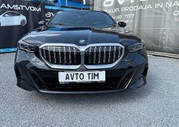 Zunanja slika - BMW serija 5 Touring: - 520d M-SPORT HEAD-UP ACC LED HARMAN 360 Vl. Klj - 5 - Predogledna slika