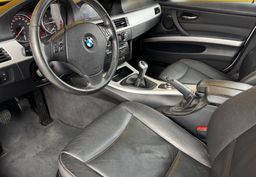 Zunanja slika - BMW Serija 3 - : 318d LCI-STREŠNO OKNO-GRETJE-NAVI-PDC... - 14 - Predogledna slika