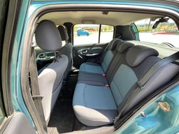 Notranja slika - Renault Clio - 1,2 16V Extreme - 12 - Predogledna slika