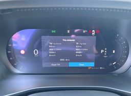 Zunanja slika - Volvo XC40 - B3  P  163hp Core 3 leta garancije + 3 servisi - 11 - Predogledna slika