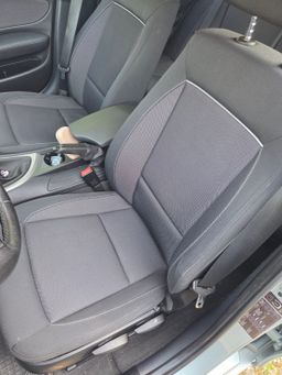 Notranja slika - BMW Serija 1 - 118i - 7 - Predogledna slika