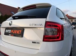 Zunanja slika - Škoda Octavia - 2.0 TDI RS AUT. ACC LED XENON F1 NAVI ALU 19 - 13 - Predogledna slika