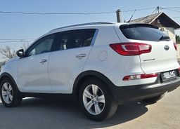 Zunanja slika - KIA Sportage - 1.7 CRDi EX Urban °ALU 17 °PDC °ODLIČNA °3. lastn - 5 - Predogledna slika