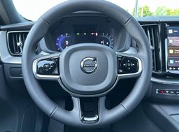 Zunanja slika - Volvo XC60 - B5  P  AWD Ultra Black Edition... - 14 - Predogledna slika