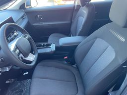 Notranja slika - Hyundai Ioniq 5 - FL Premium 84 kWh / topl. črpalka, el. kljuke - 8 - Predogledna slika