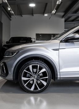 Zunanja slika - VW T-Roc - R LINE-VIRTUAL-RADAR-KEYLESS-MEMORY-NAVI-LED-LANE - 8 - Predogledna slika