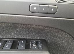 Zunanja slika - Volvo XC40 - T3 AUT R-Design Z ENOLETNIM JAMSTVOM - 14 - Predogledna slika
