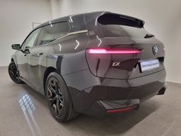 Zunanja slika - BMW iX - xDrive40 - 8 - Predogledna slika