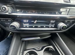 Zunanja slika - BMW Serija 5 - Touring: 530e  Avt.M Sport.4X4.NEMŠKI+4ALU.KAMERA.LED.AC - 12 - Predogledna slika