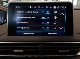 Zunanja slika - Peugeot 5008 - 1.2-130KM-AUT-LED-KAM-VIRTUAL-MRTVI-KOT-7-SED-18C. - 16 - Predogledna slika