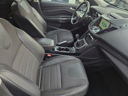 Notranja slika - Ford Kuga - 4x2 2,0 TDCi Titanium - 6 - Predogledna slika