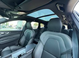 Zunanja slika - Volvo XC60 - B5  P  AWD Ultra Black Edition... - 20 - Predogledna slika