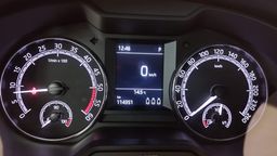 Notranja slika - Škoda Octavia - Combi 2,0 TDI Family DSG - 8 - Predogledna slika