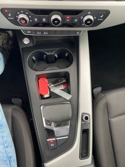 Notranja slika - Audi A4 - Avant 40 TDI S tronic.NEMŠKI+4ALU.NAVI.GRET.SEDEŽEV.ACC - 29 - Predogledna slika