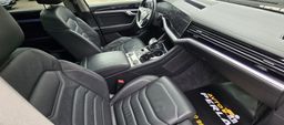 Zunanja slika - VW Touareg - V6 TDI BLACK PAKET-PANORAMA-MATRIX-ALU 20-VIRTUAL - 13 - Predogledna slika