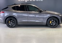 Zunanja slika - Alfa Romeo Stelvio - VELOCE-PANORAMA-KEYLESS-NAVI-USNJE-MEMORY-LED-ACC - 4 - Predogledna slika