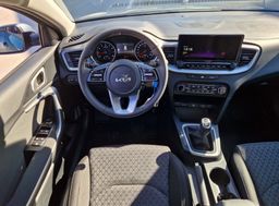 Zunanja slika - KIA Ceed - SW 1.5 T-GDi LX Champion + - 6 - Predogledna slika