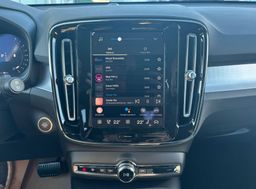 Zunanja slika - Volvo XC40 - B3  P  163hp Core 3 leta garancije + 3 servisi - 16 - Predogledna slika