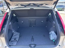 Zunanja slika - Volvo XC40 - B3  P  163hp Core 3 leta garancije + 3 servisi - 5 - Predogledna slika