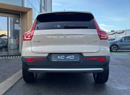 Zunanja slika - Volvo XC40 - B3  P  163hp Core 3 leta garancije + 3 servisi - 4 - Predogledna slika