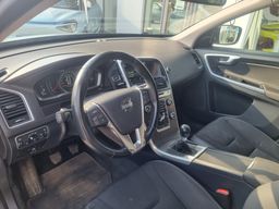 Zunanja slika - Volvo XC60 - 2.0 TD - SERVISNA KNJIGA - PDC-TEMPOMAT-NAVIGACIJA - 8 - Predogledna slika