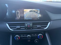 Zunanja slika - Alfa Romeo Giulia - 2.0 Turbo 280 Ti - AVTOMATIK + POTRJENA SERVISNA - 19 - Predogledna slika