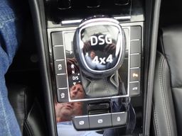 Notranja slika - Škoda Superb - 2.0 TDI Style Comb DSG 4X4 140 kW.NEMŠKI.USNJE.ACC - 18 - Predogledna slika