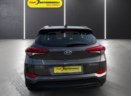 Zunanja slika - Hyundai Tucson - 1.6 GDI 1.LASTNIK SLO VOZILO TEMPOMAT PDC KAMERA - 5 - Predogledna slika