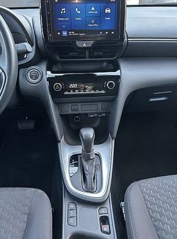 Zunanja slika - Toyota Yaris Cross - 1.5 VVT-i hibrid-KAMERA-KEYLESS-17COL-ACC-LINE ASS - 9 - Predogledna slika