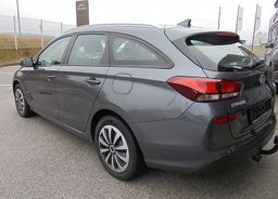 Zunanja slika - Hyundai i30 Wagon - 1.4 T-GDI STYLE°Multimedija°DAB°PLUS°RG°1.LASTNIK - 2 - Predogledna slika