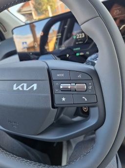 Zunanja slika - KIA EV3 - SKY 58kw - 13 - Predogledna slika