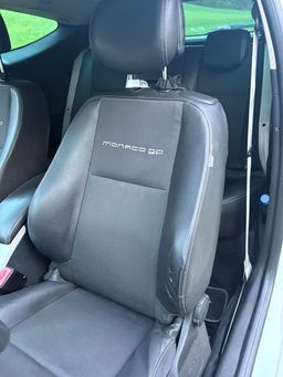 Notranja slika - Renault Mégane - Coupé 1,9 dCi Monaco GP - 10 - Predogledna slika