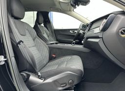 Zunanja slika - Volvo XC60 - B4D Core Avt. LED-KAMERA-KEYLESS - 13 - Predogledna slika