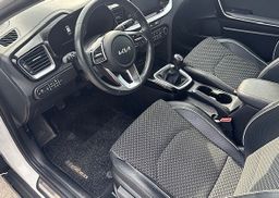 Zunanja slika - KIA XCeed - 1.5 T-GDi EX Way ISG. M T 118 kW - 10 - Predogledna slika