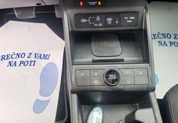 Zunanja slika - Hyundai Kona - EV 48.4 kWh Premium slo-1last-tov.garancija-navi - 13 - Predogledna slika