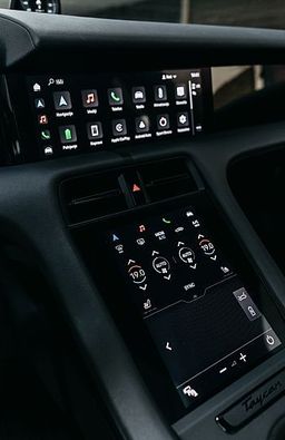 Zunanja slika - Porsche Taycan Sport Turismo - 21 COL Pano Zračno vzmetenje BOSE Radar - 12 - Predogledna slika