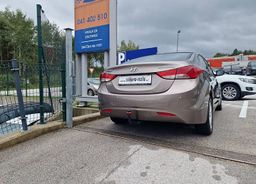 Zunanja slika - Hyundai Elantra - 1.6 CVVT STYLE ZELO LEPO OHRANJENO VOZILO - 6 - Predogledna slika