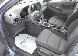 Zunanja slika - Hyundai i30 Wagon - 1.5 MPI 96 STYLE°16ALU˘Winter°RAC°rg° ZALOGA ° - 6 - Predogledna slika