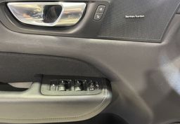 Zunanja slika - Volvo XC60 - T8-R DESIGN-PANO-NAVI-ZRAČNO-RADAR-360KAMERA-LED - 13 - Predogledna slika
