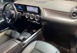 Zunanja slika - Mercedes-Benz EQA - NAVIGACIJA-TEMPOMAT-AMBIENT-GRETJE SEDEŽEV-KAMERA - 11 - Predogledna slika