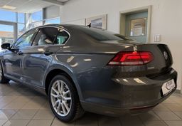 Zunanja slika - VW Passat - 1.6 TDI BMT Comfortline -FULL LED-NAVI-ACC-ALU- - 5 - Predogledna slika
