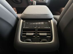 Zunanja slika - Volvo XC90 - B5P Core 7s AWD 3 leta garancije + 3 servisi - 10 - Predogledna slika